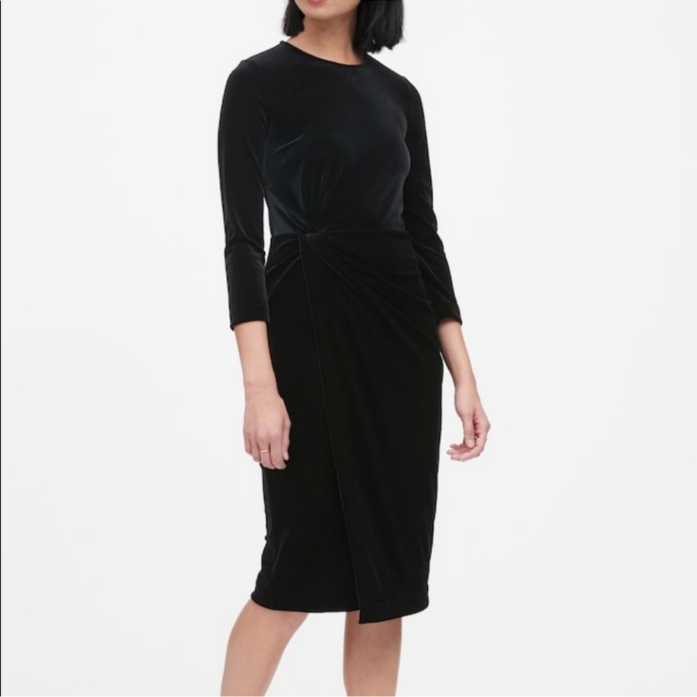 Banana Republic , velvet long sleeve dress size 0 nwt